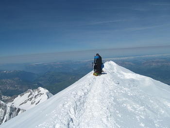 На вершине Монблана (4810 м)