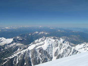 На вершине Монблана (4810 м)